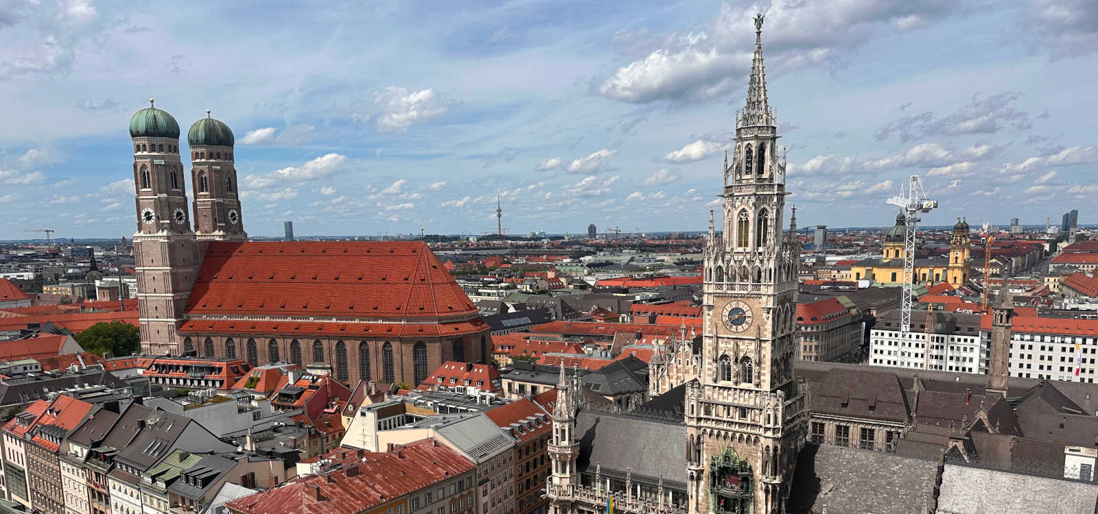 banner_deutschland_muenchen_frauenkirche_marienplatz